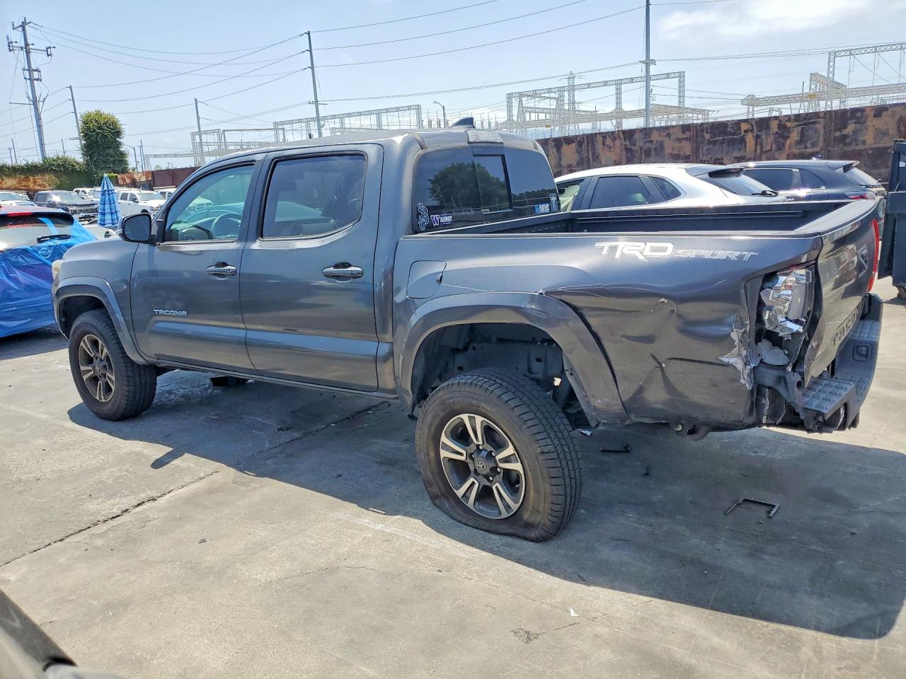 2017 TOYOTA TACOMA