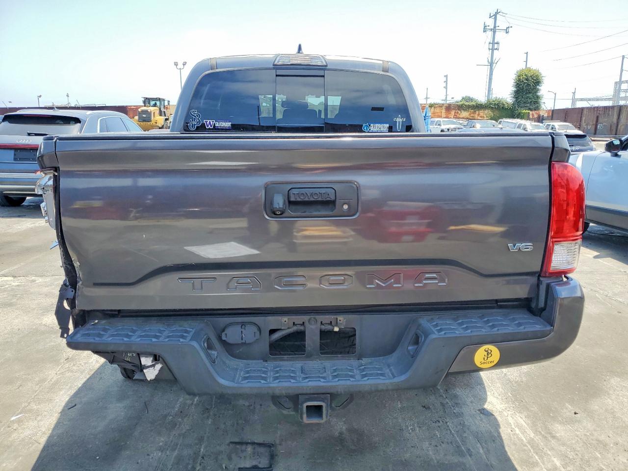 2017 TOYOTA TACOMA