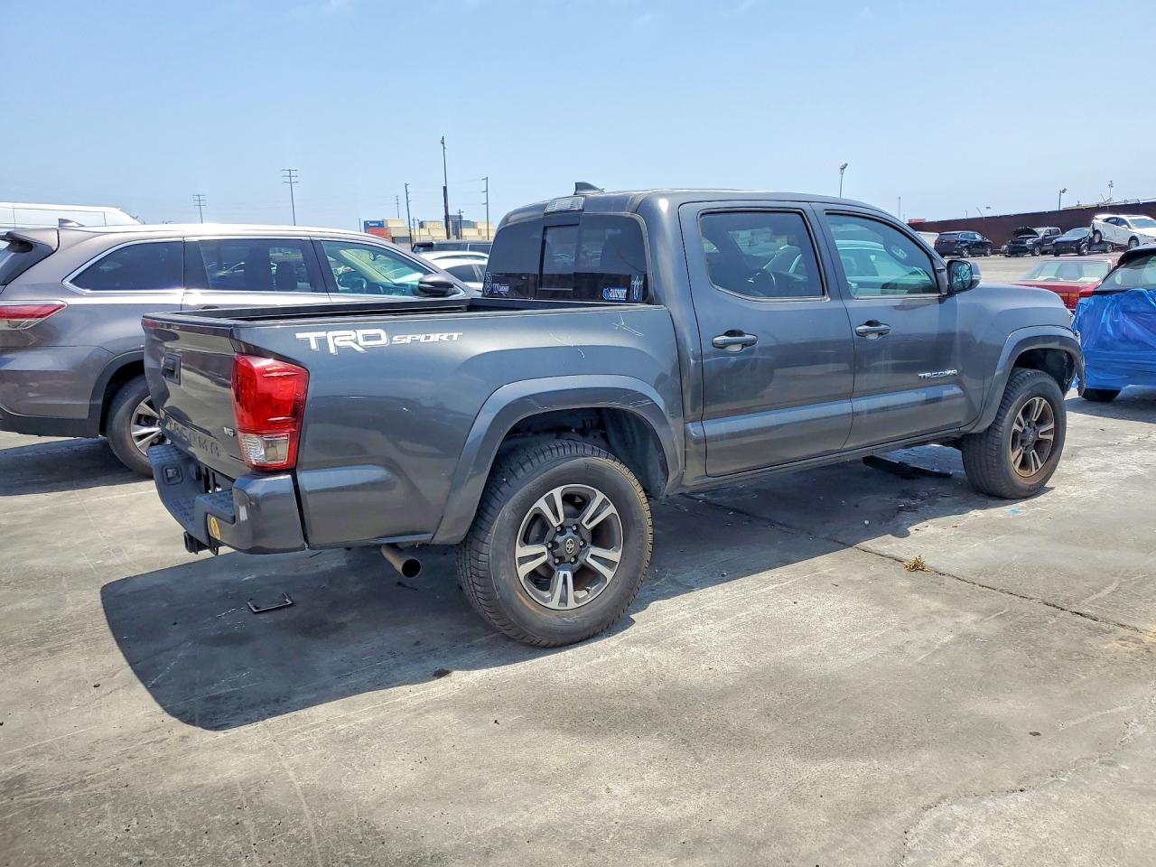 2017 TOYOTA TACOMA