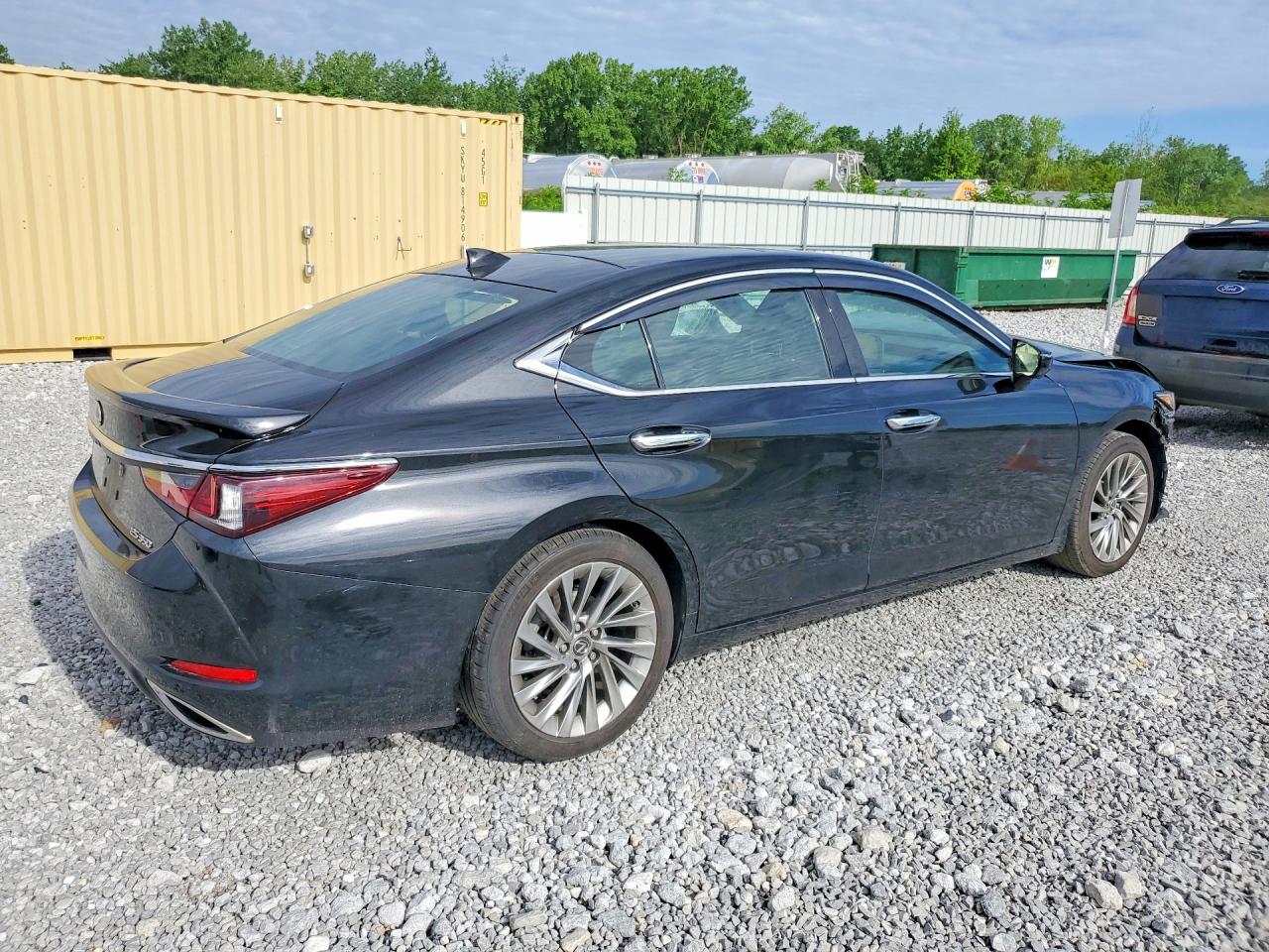 2023 LEXUS ES350