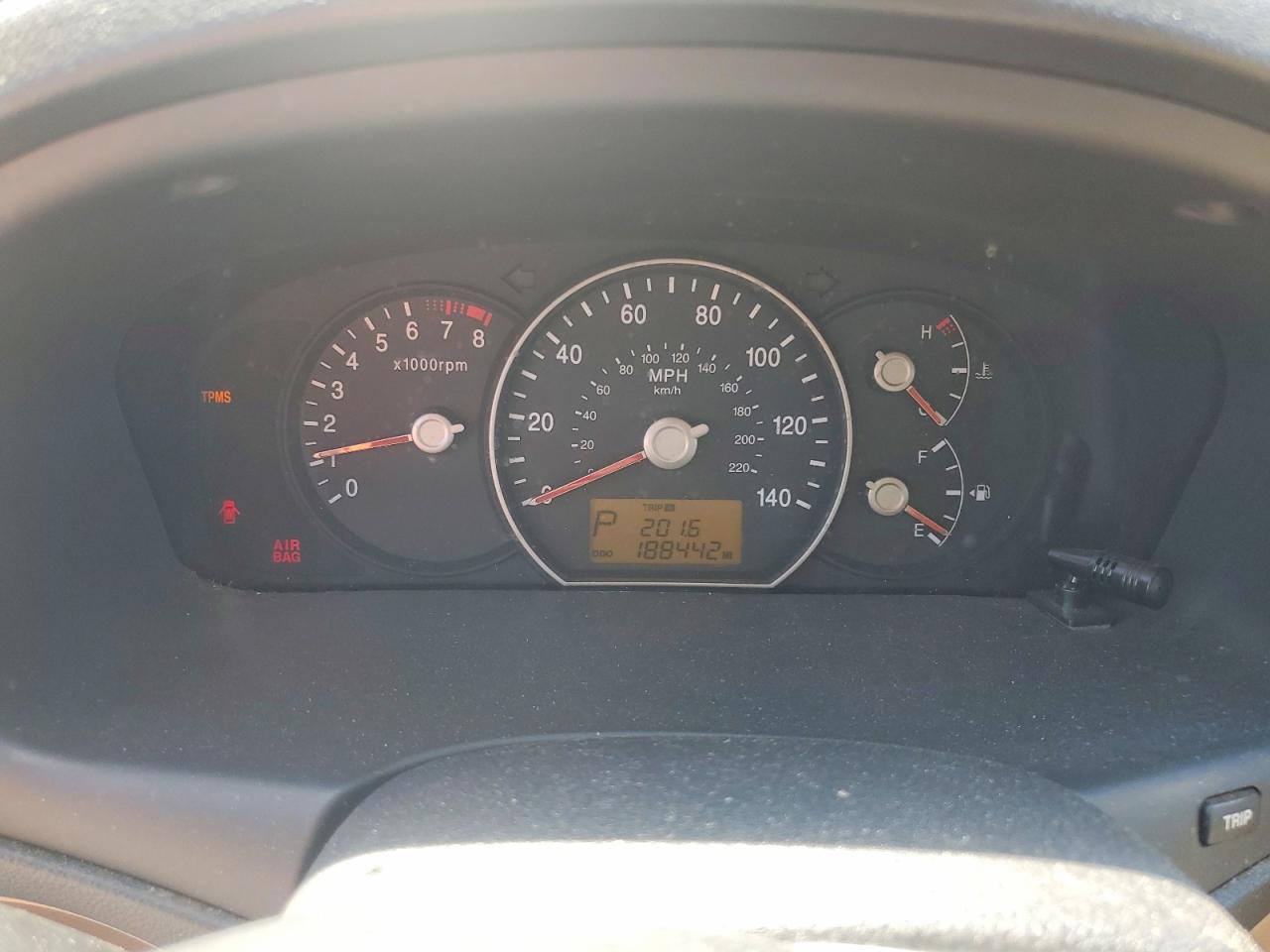2009 KIA RONDO