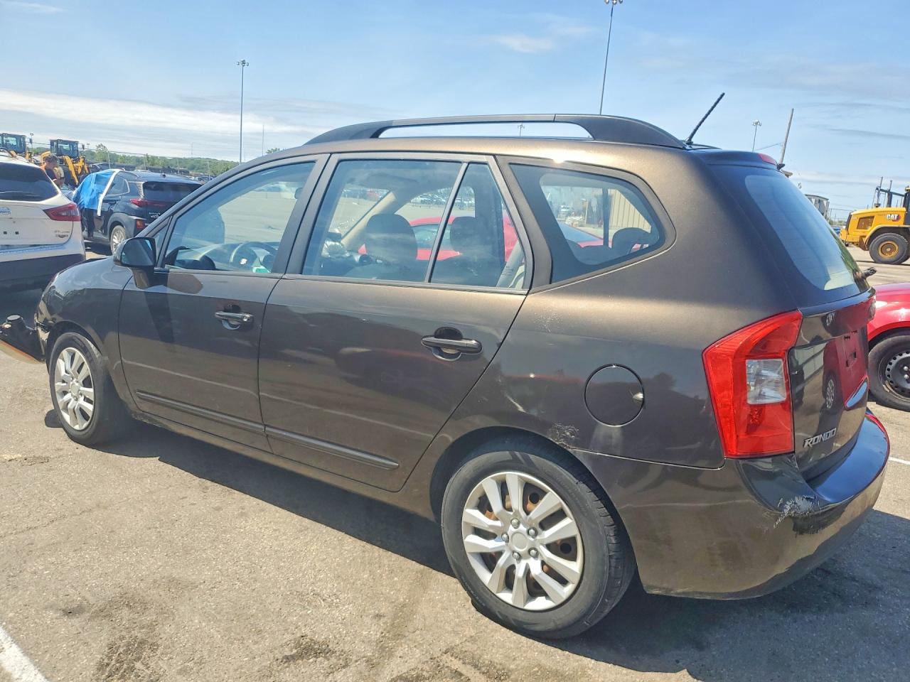2009 KIA RONDO
