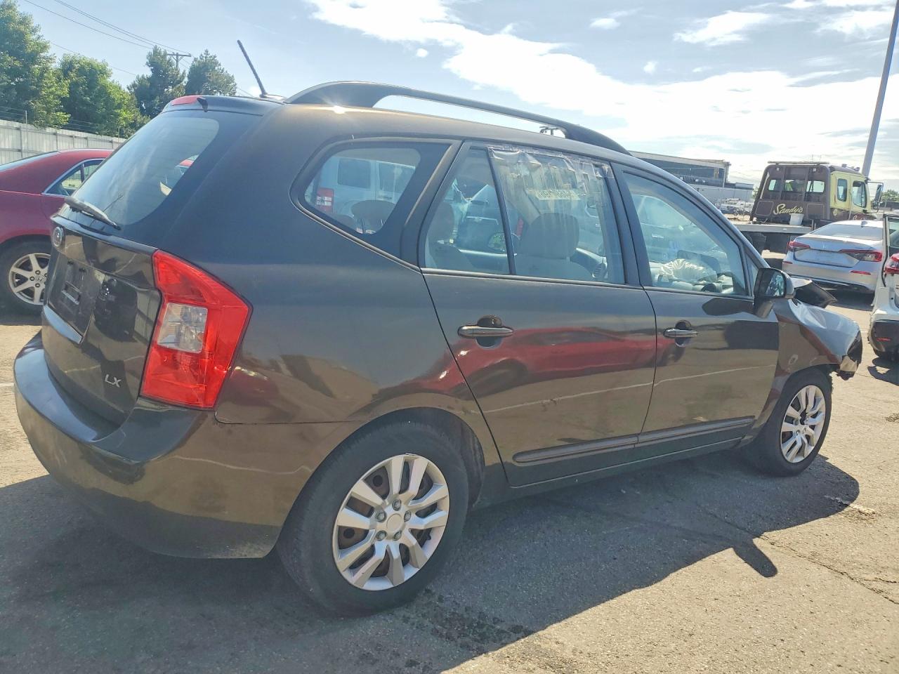 2009 KIA RONDO