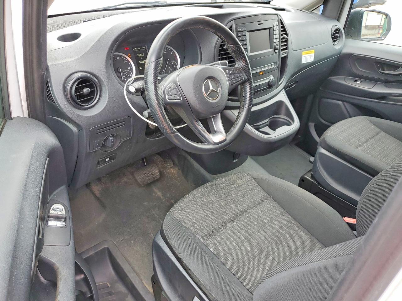 2020 MERCEDES BENZ METRIS