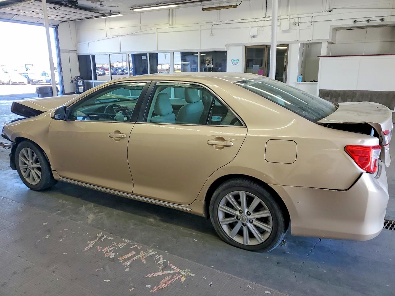 2012 TOYOTA CAMRY