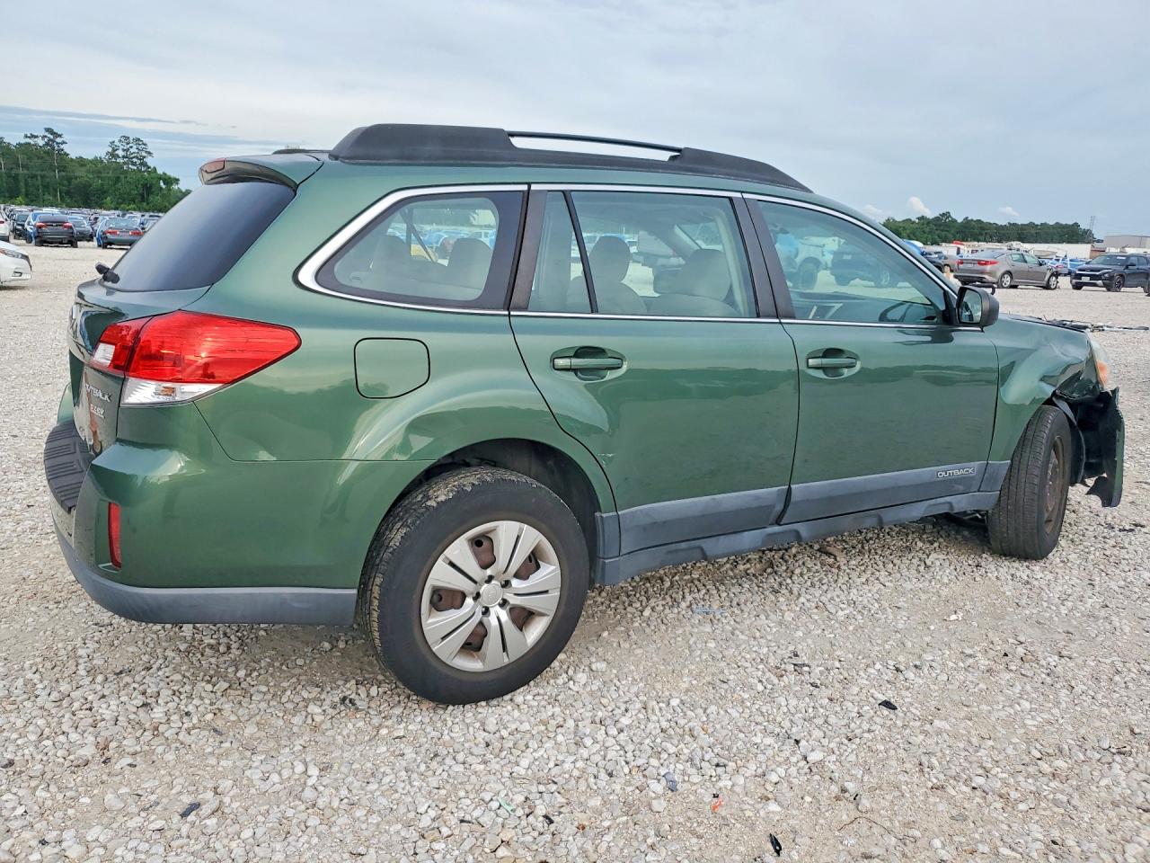 2013 SUBARU OUTBACK