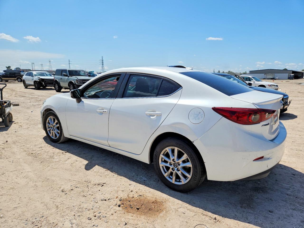 2016 MAZDA 3
