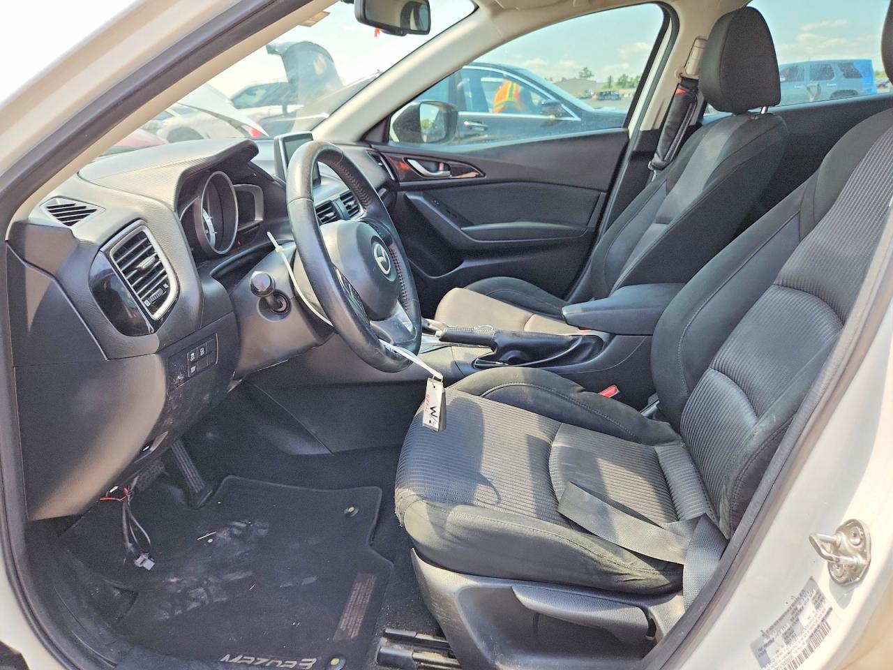 2016 MAZDA 3