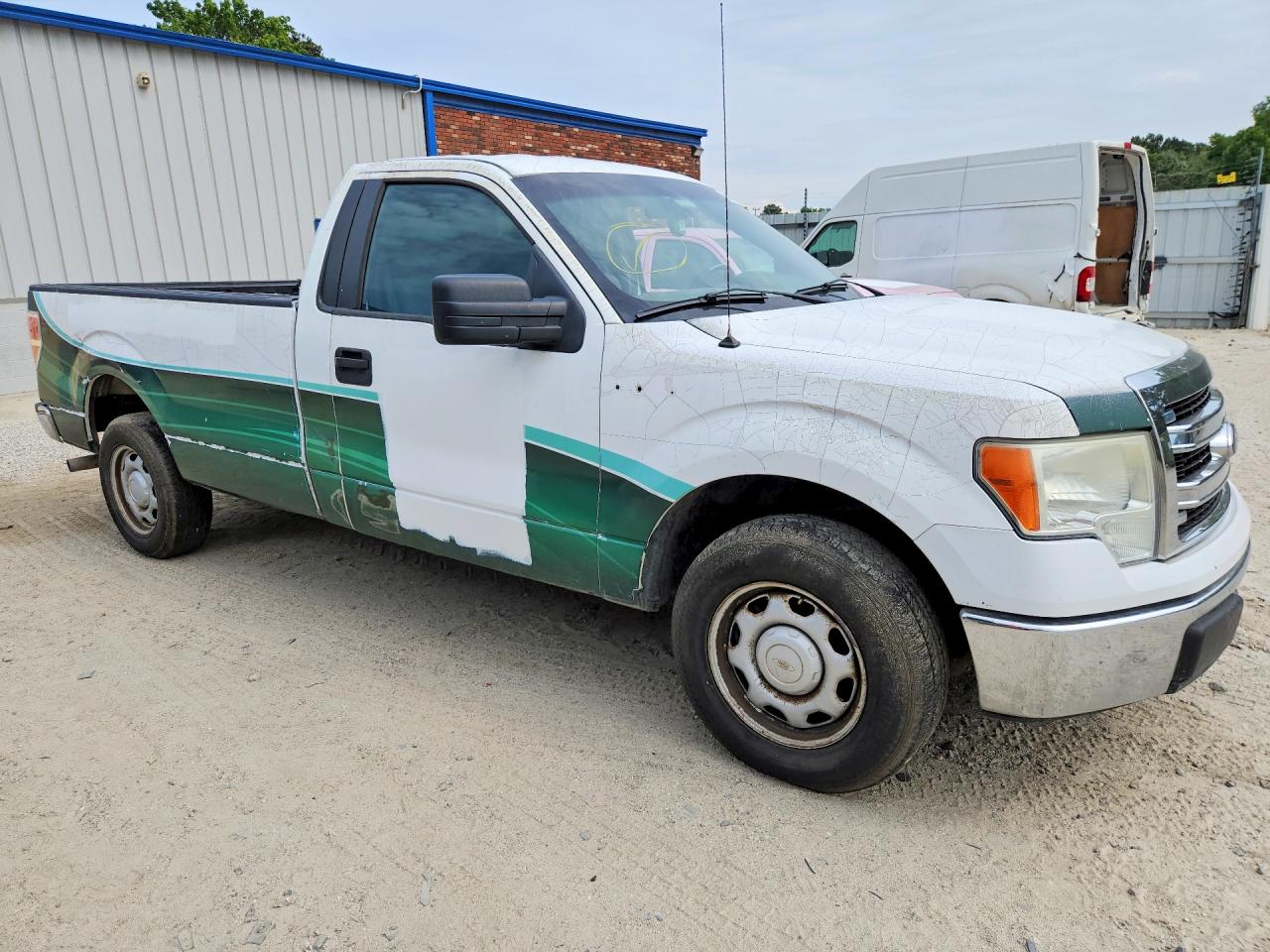 2013 FORD F150