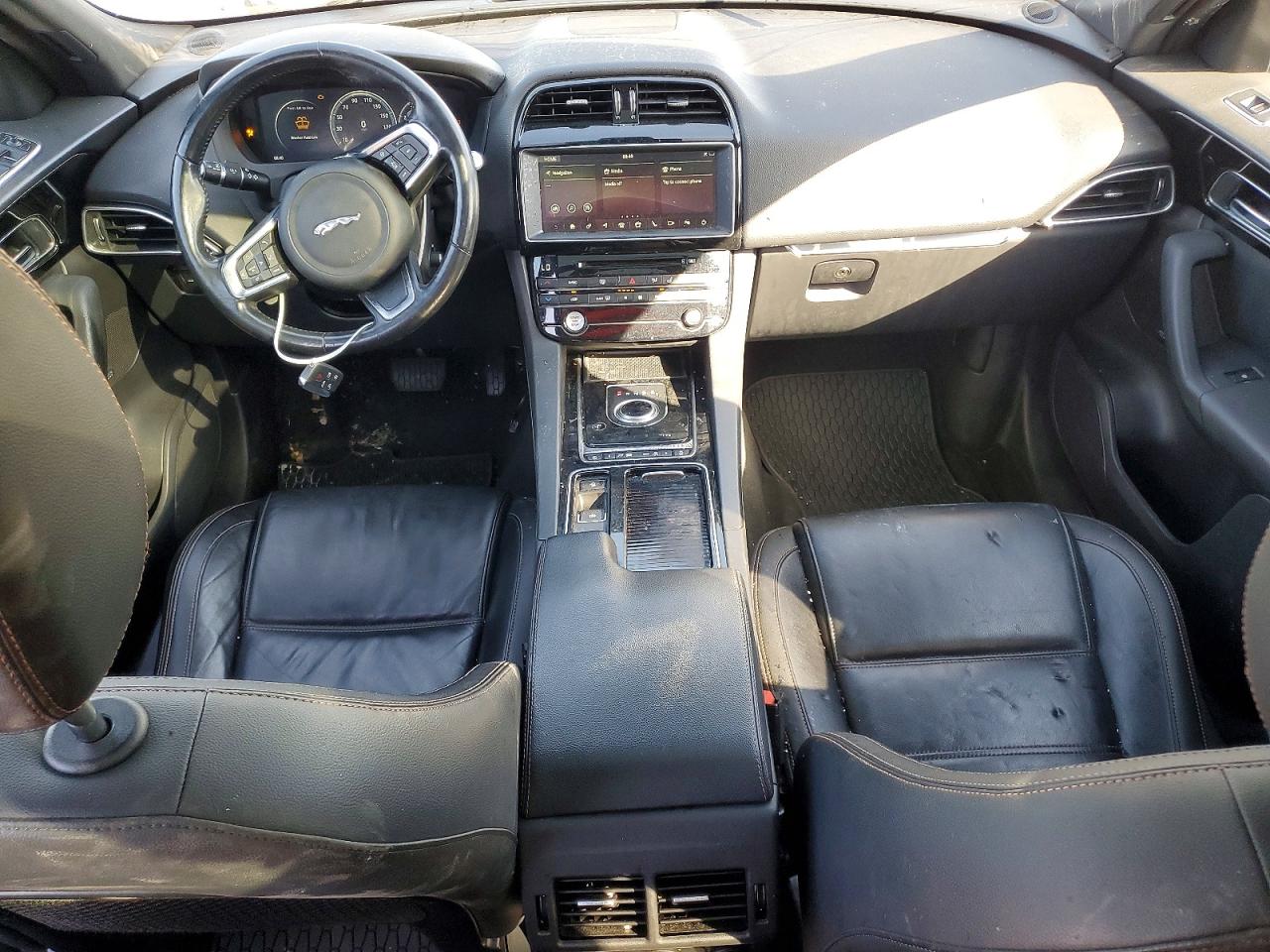 2018 JAGUAR F-PACE