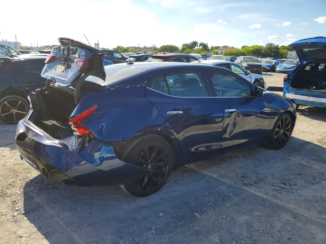 2017 NISSAN MAXIMA