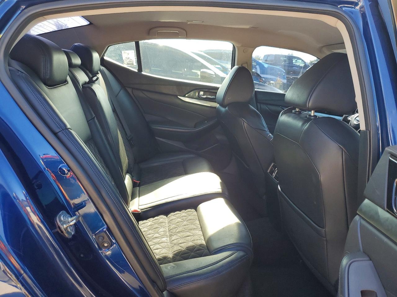 2017 NISSAN MAXIMA
