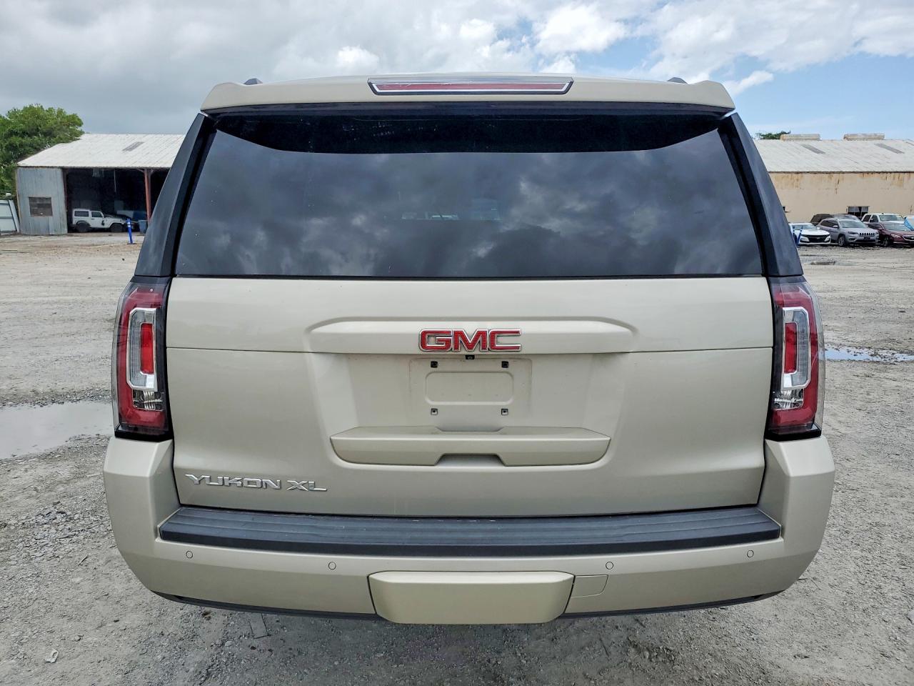 2015 GMC YUKON