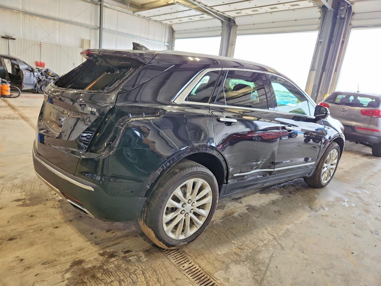 2017 CADILLAC XT5