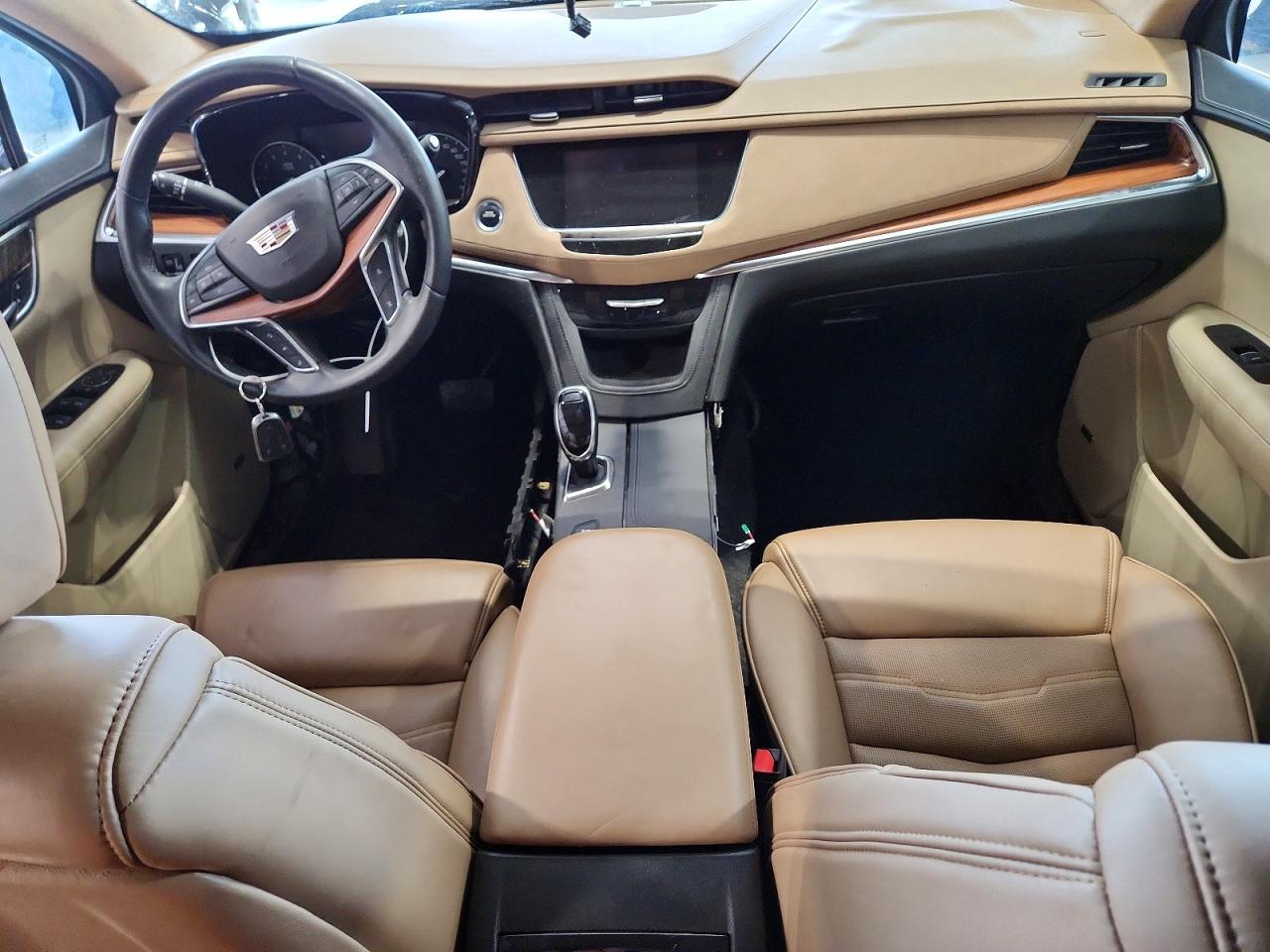 2017 CADILLAC XT5