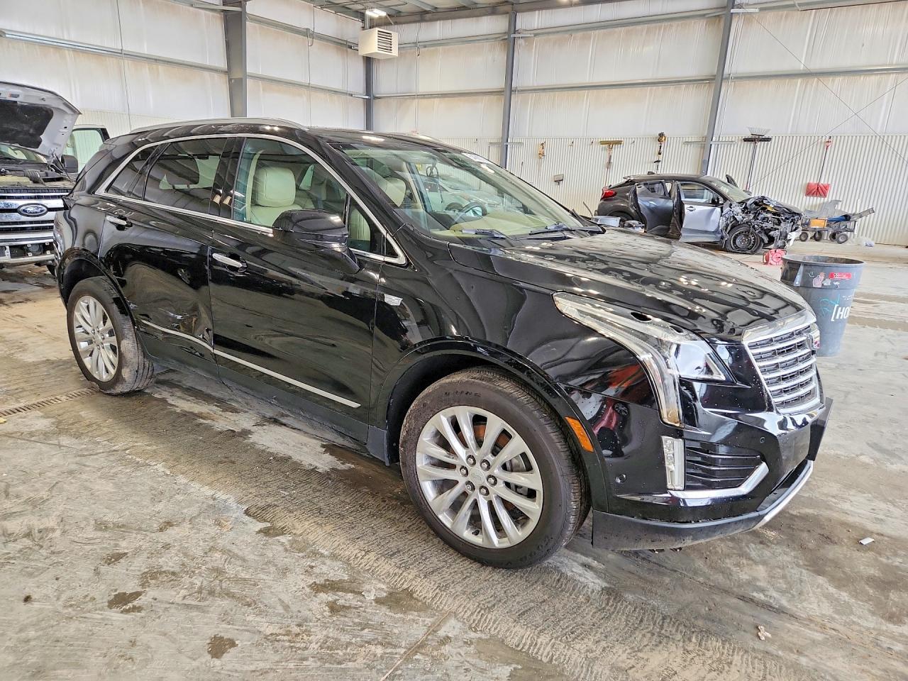 2017 CADILLAC XT5