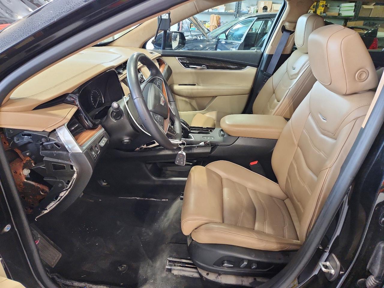 2017 CADILLAC XT5