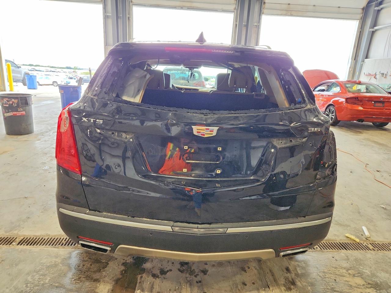 2017 CADILLAC XT5