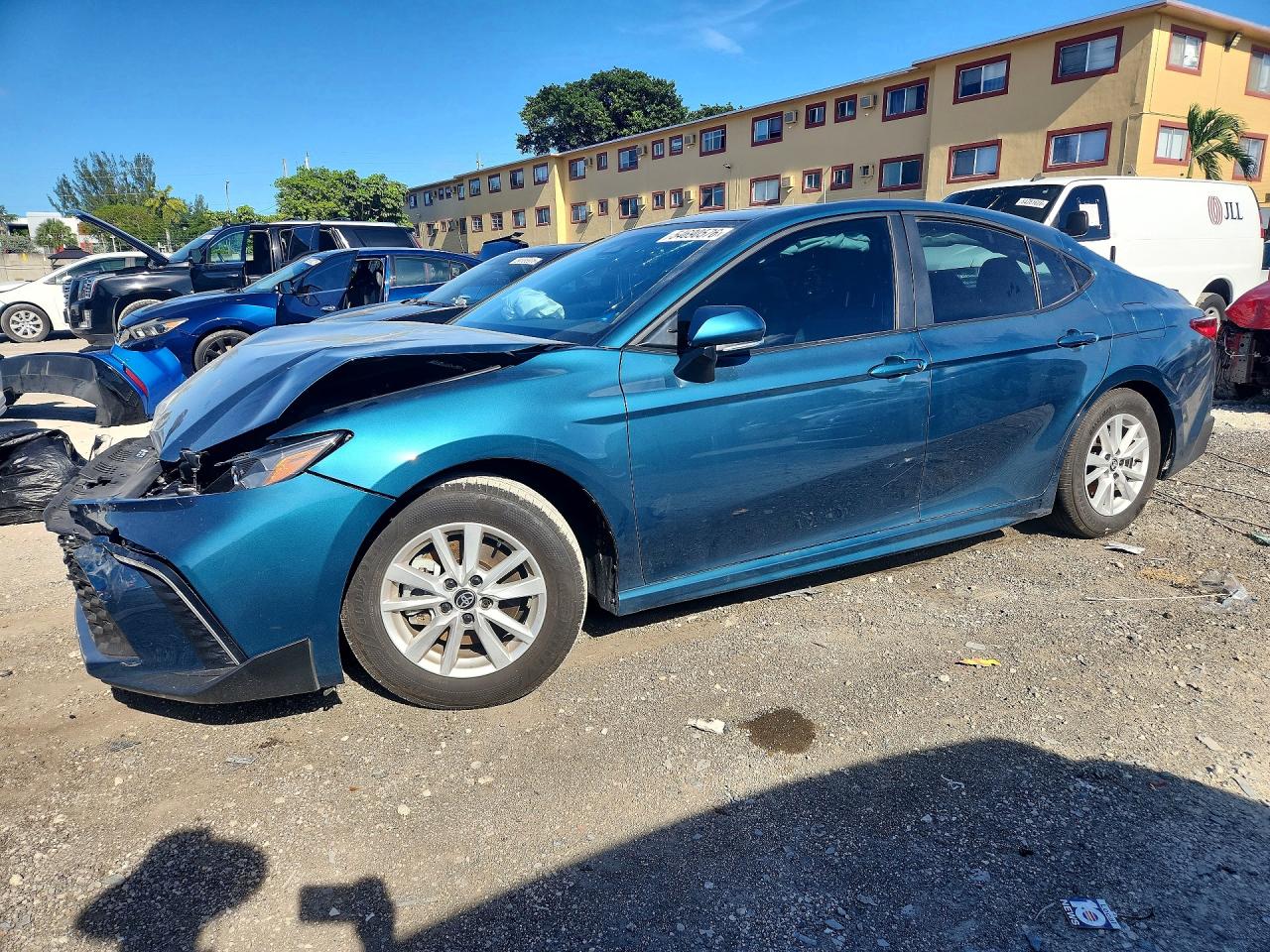 2025 TOYOTA CAMRY