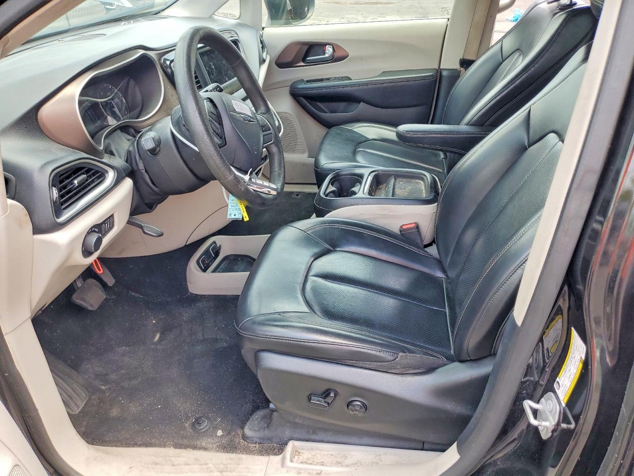 2020 CHRYSLER MINIVAN