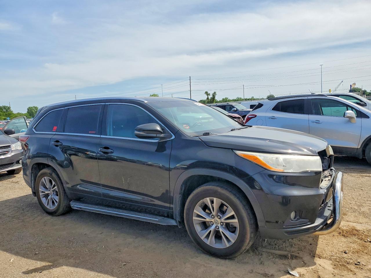2014 TOYOTA HIGHLANDER