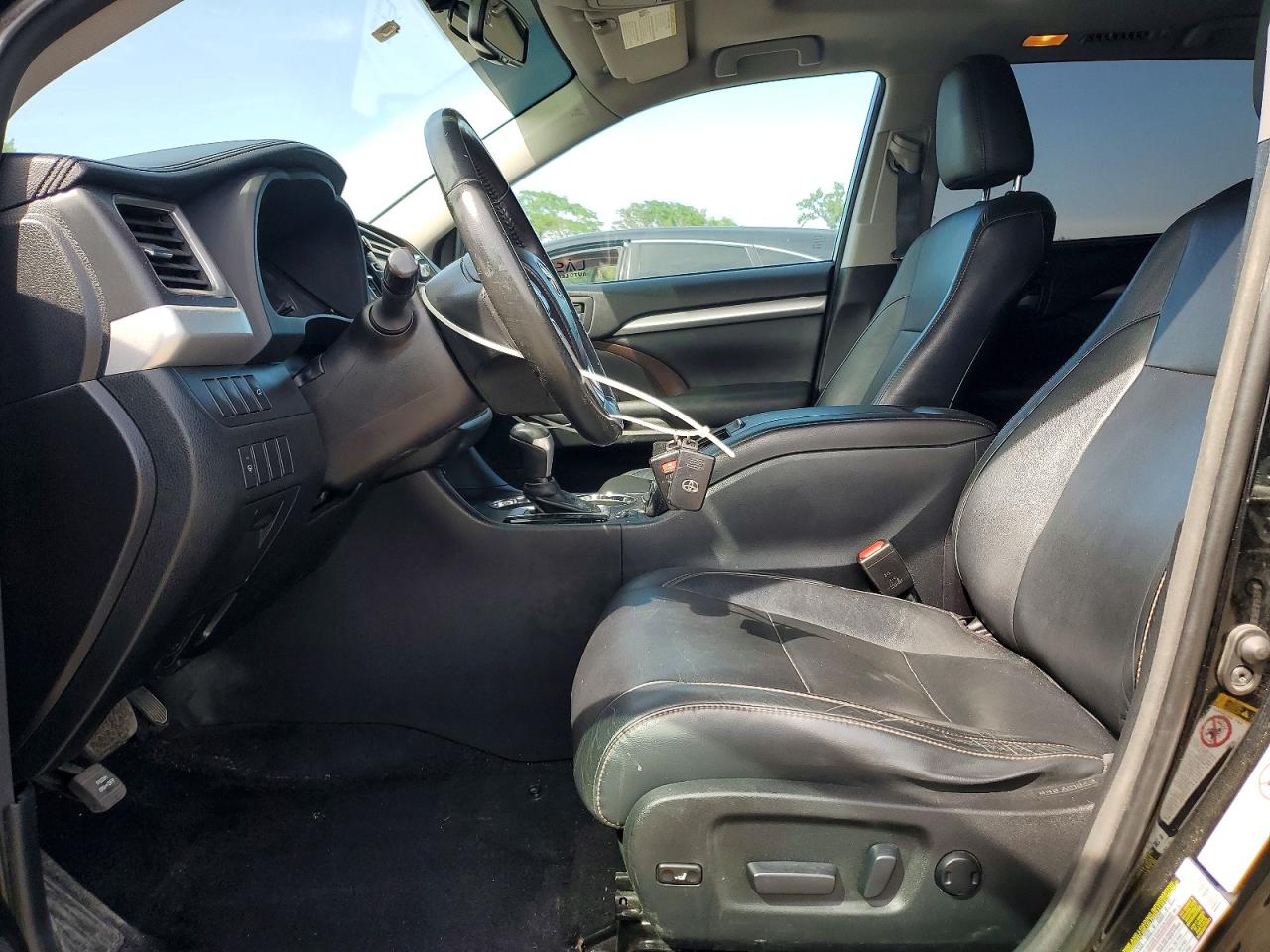 2014 TOYOTA HIGHLANDER