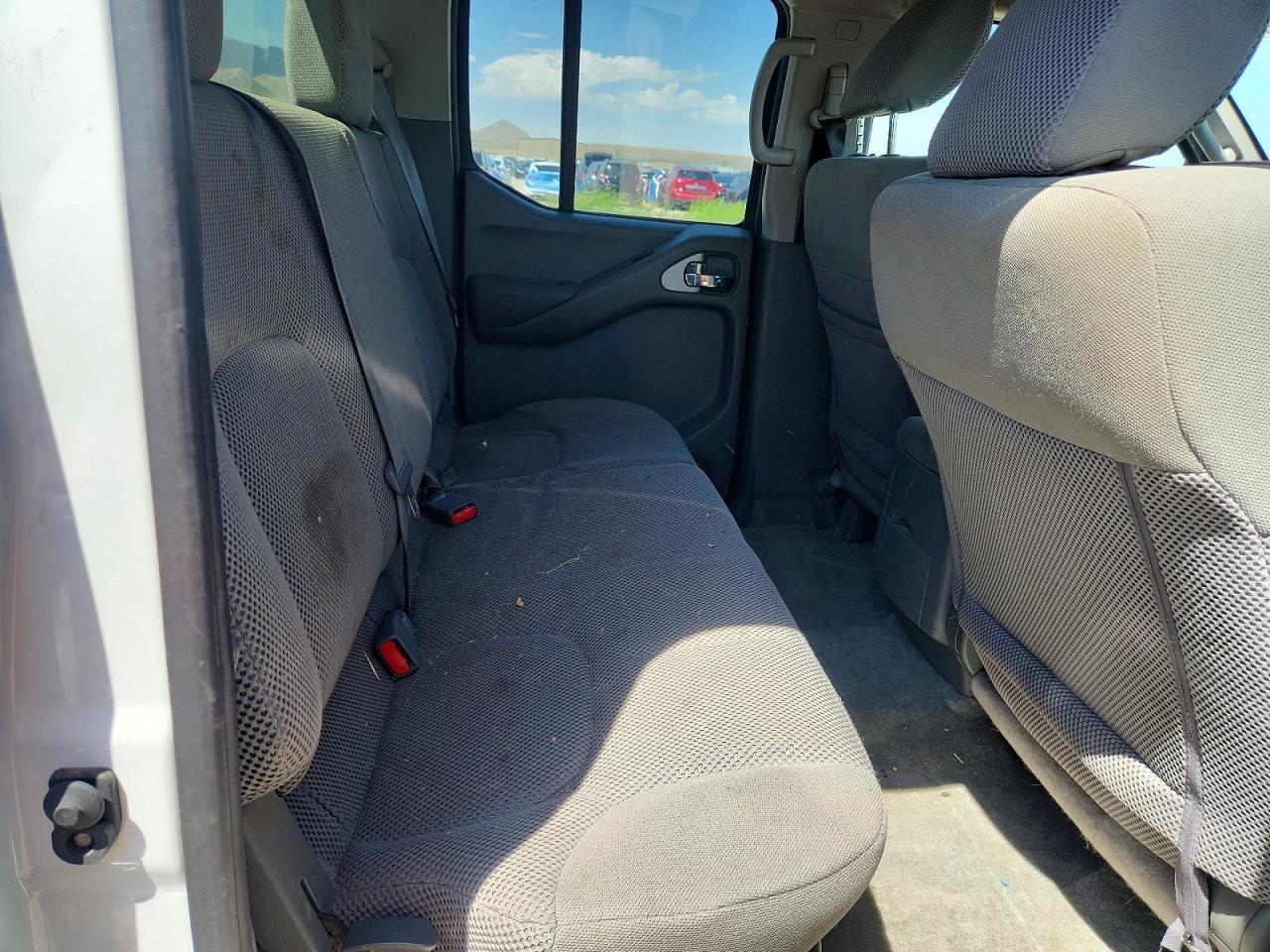 2016 NISSAN FRONTIER