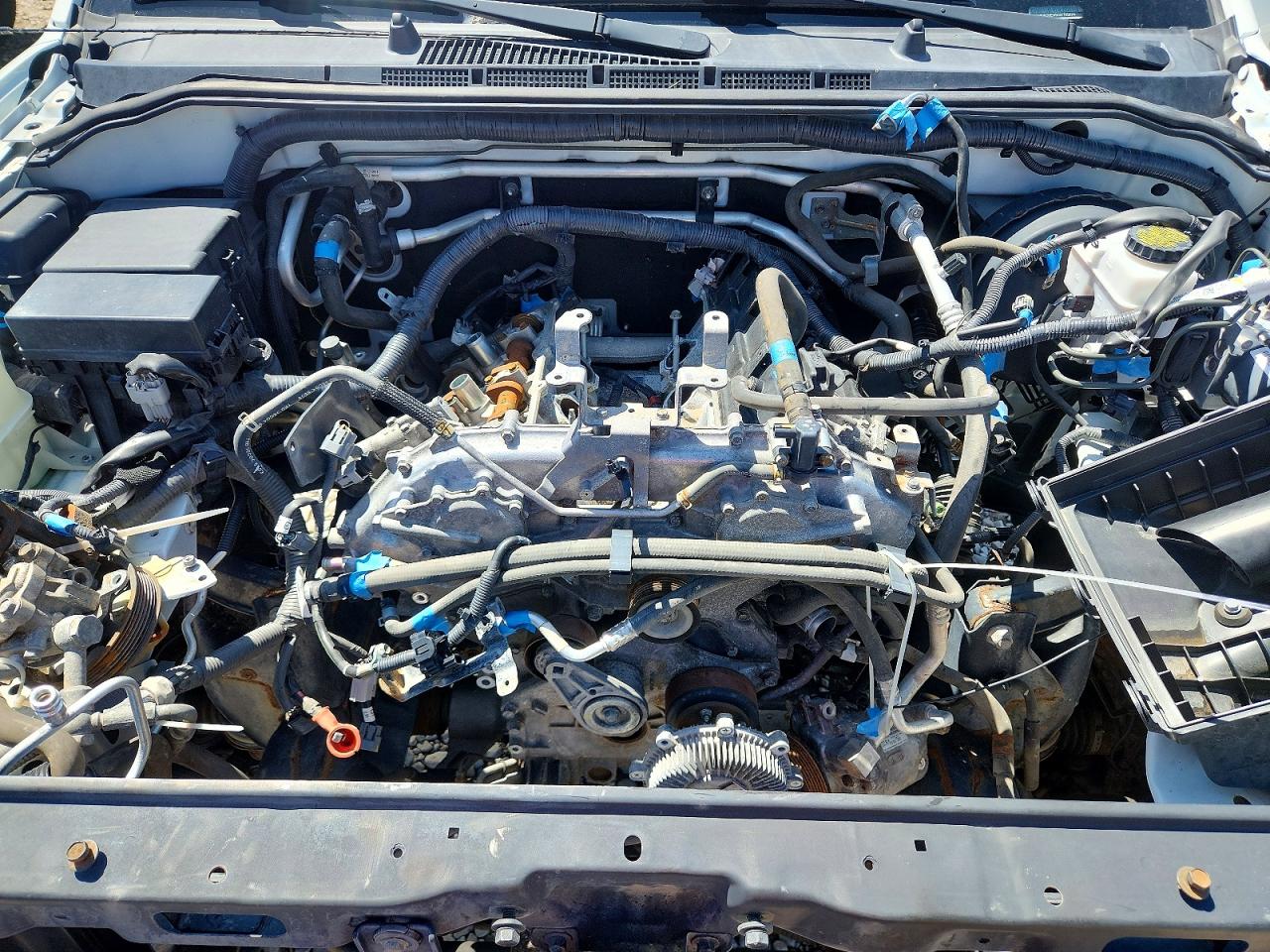 2016 NISSAN FRONTIER