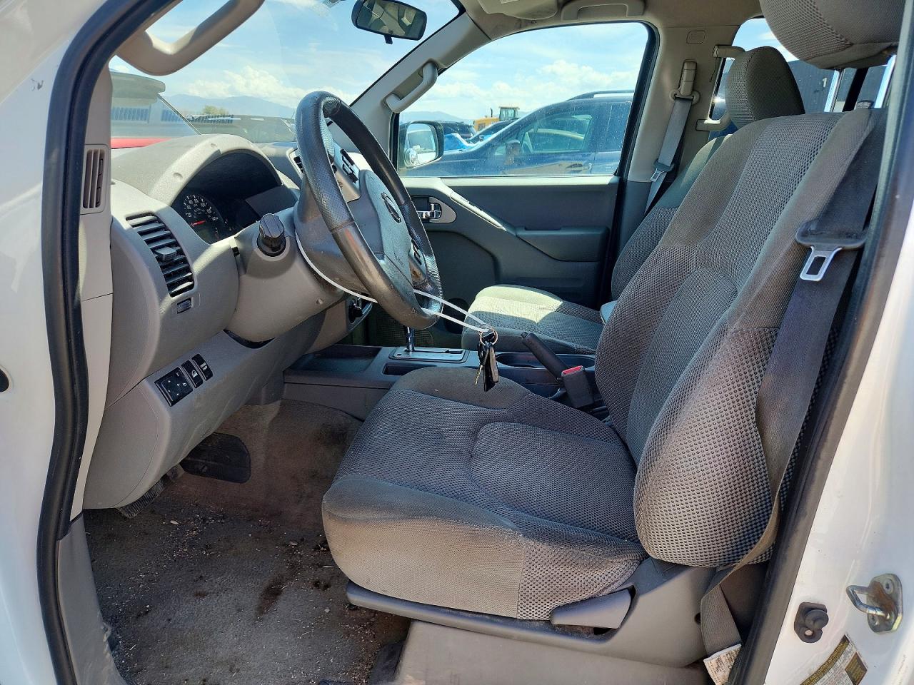 2016 NISSAN FRONTIER