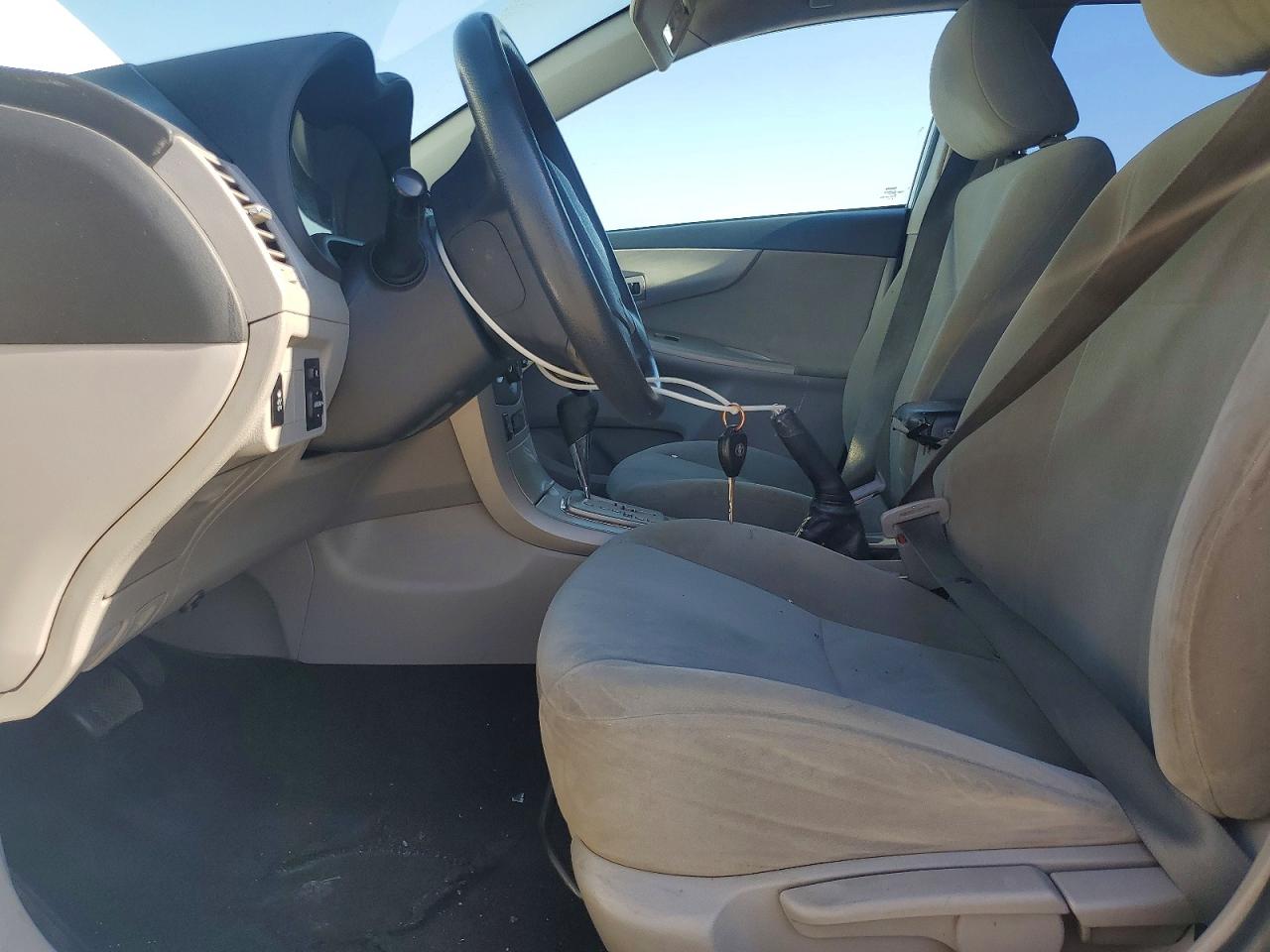 2011 TOYOTA COROLLA