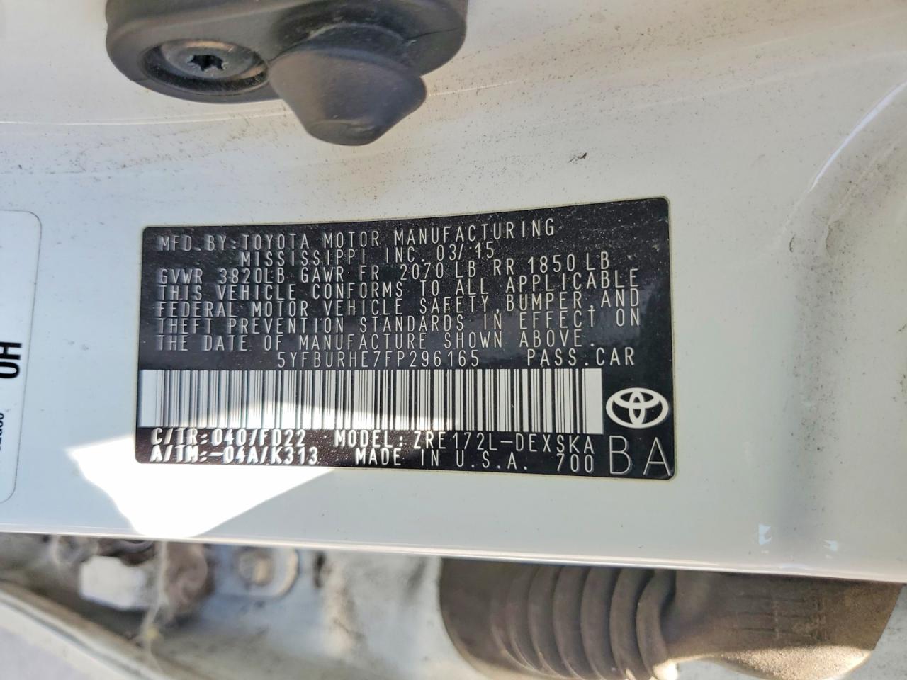 2015 TOYOTA COROLLA