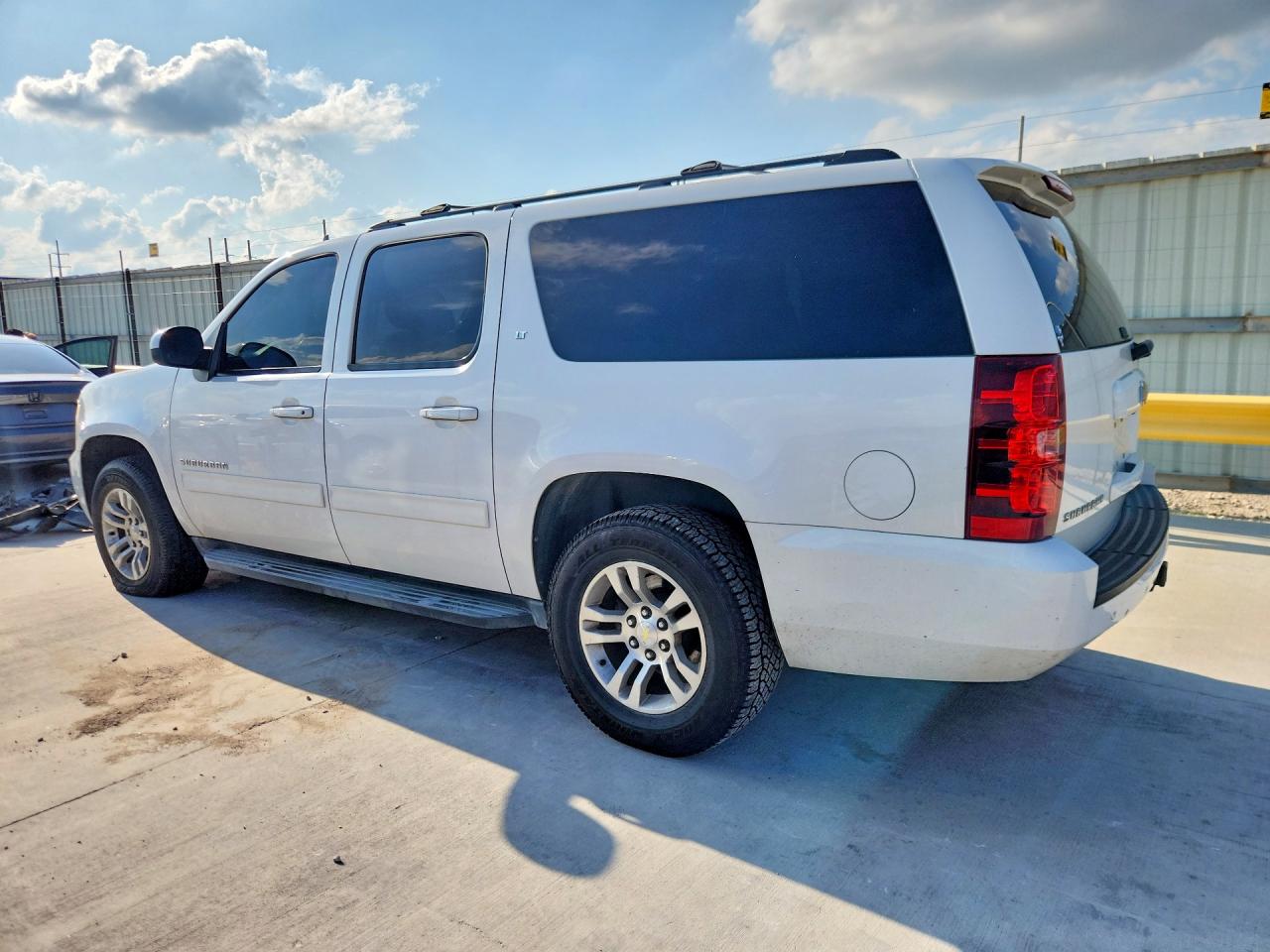 2014 CHEVROLET SUBURBAN