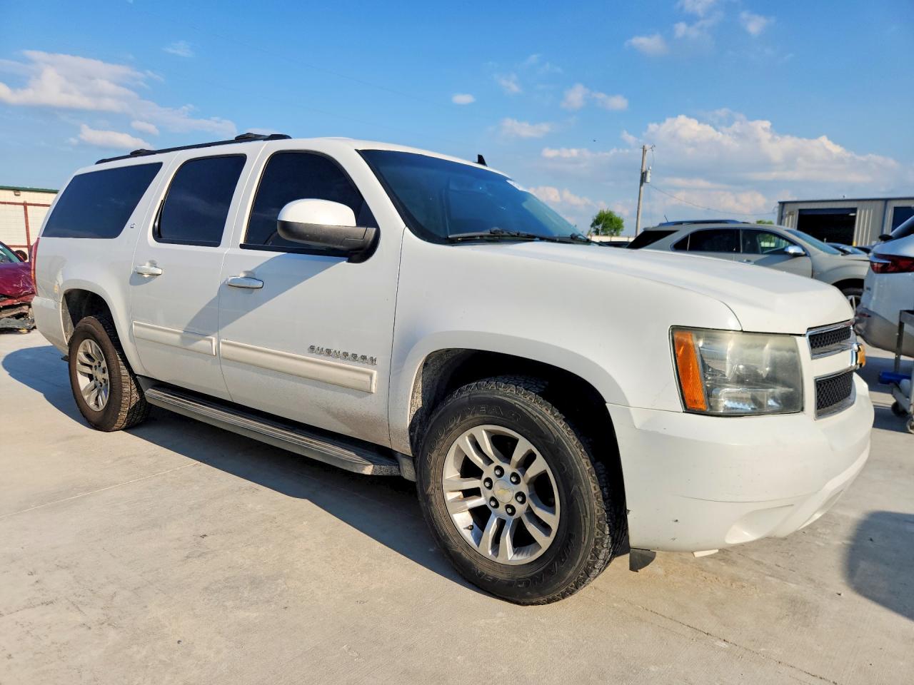 2014 CHEVROLET SUBURBAN