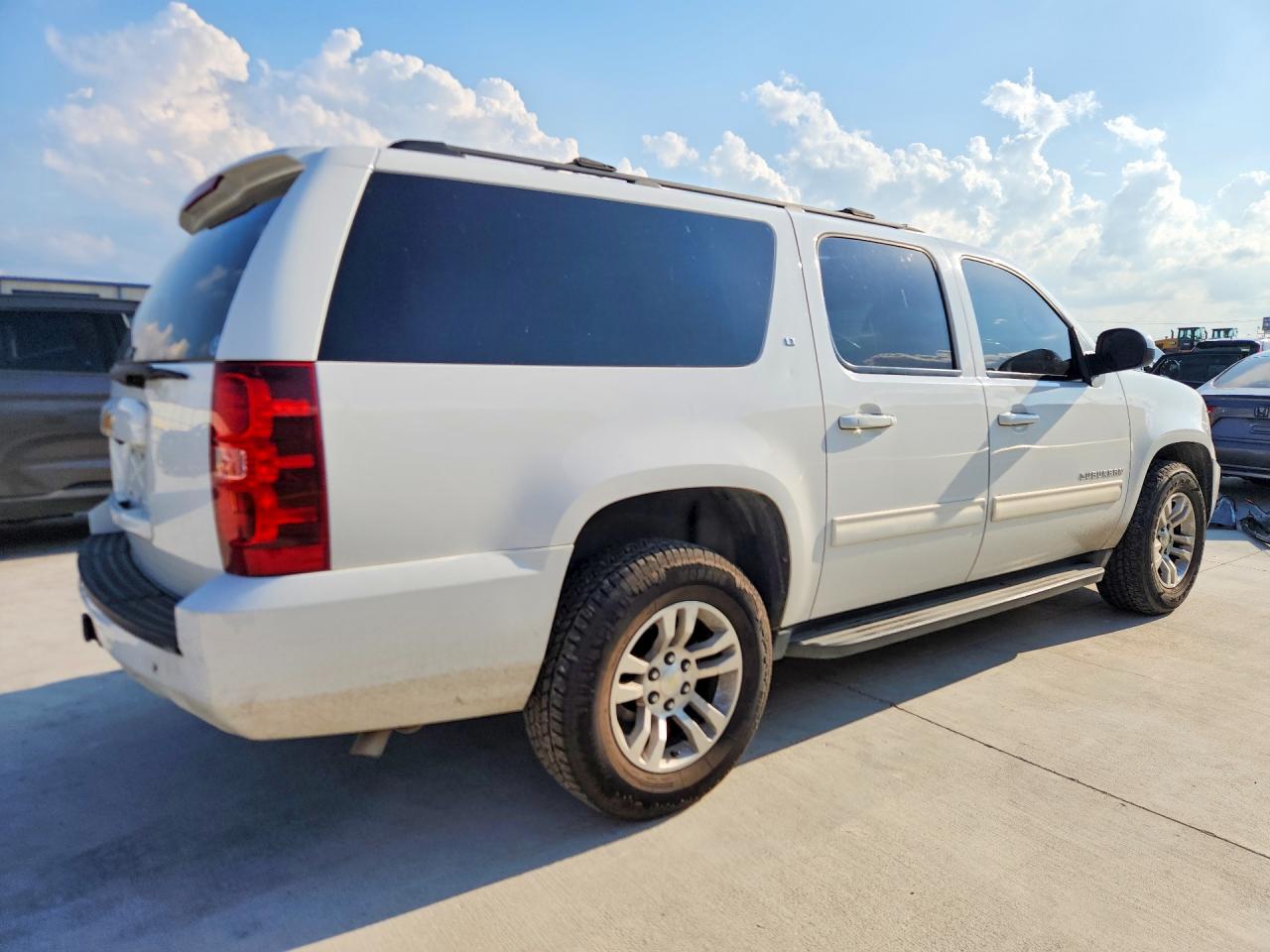 2014 CHEVROLET SUBURBAN