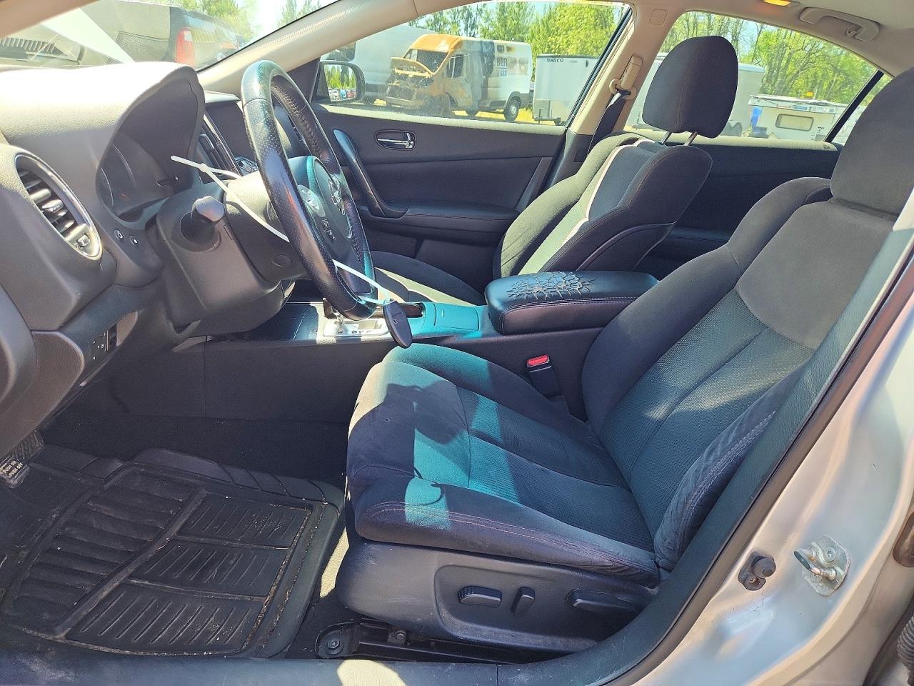 2012 NISSAN MAXIMA