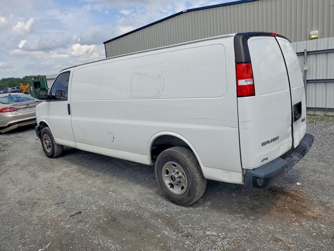 2023 GMC SAVANA