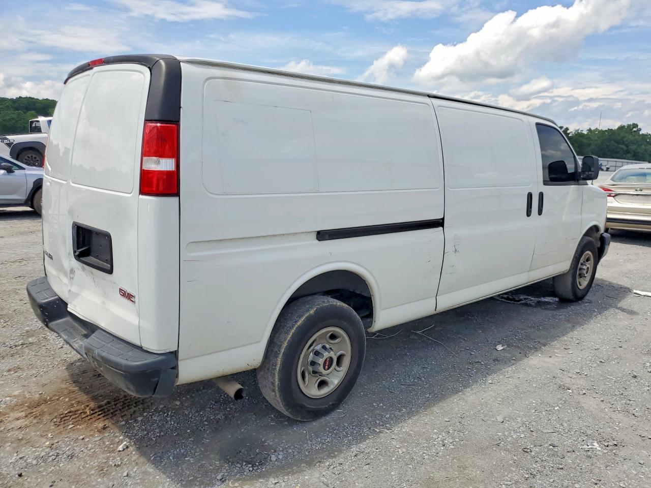 2023 GMC SAVANA