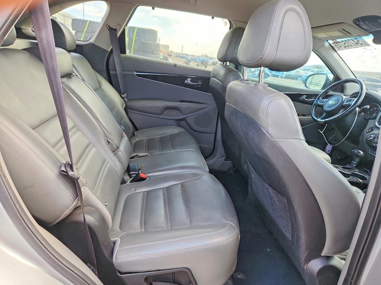 2016 KIA SORENTO