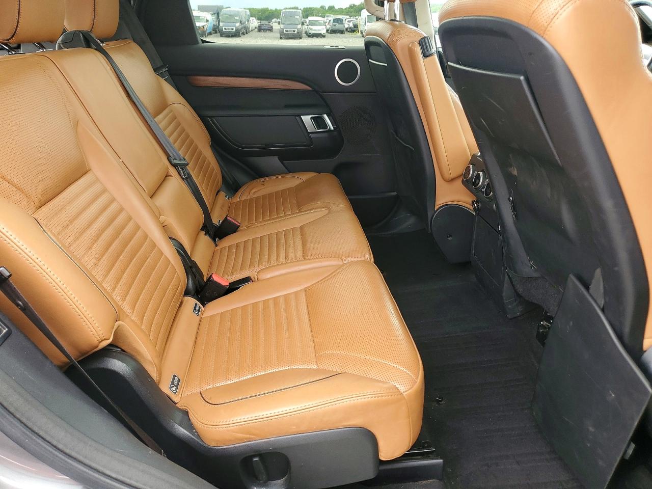 2018 LAND ROVER DISCOVERY