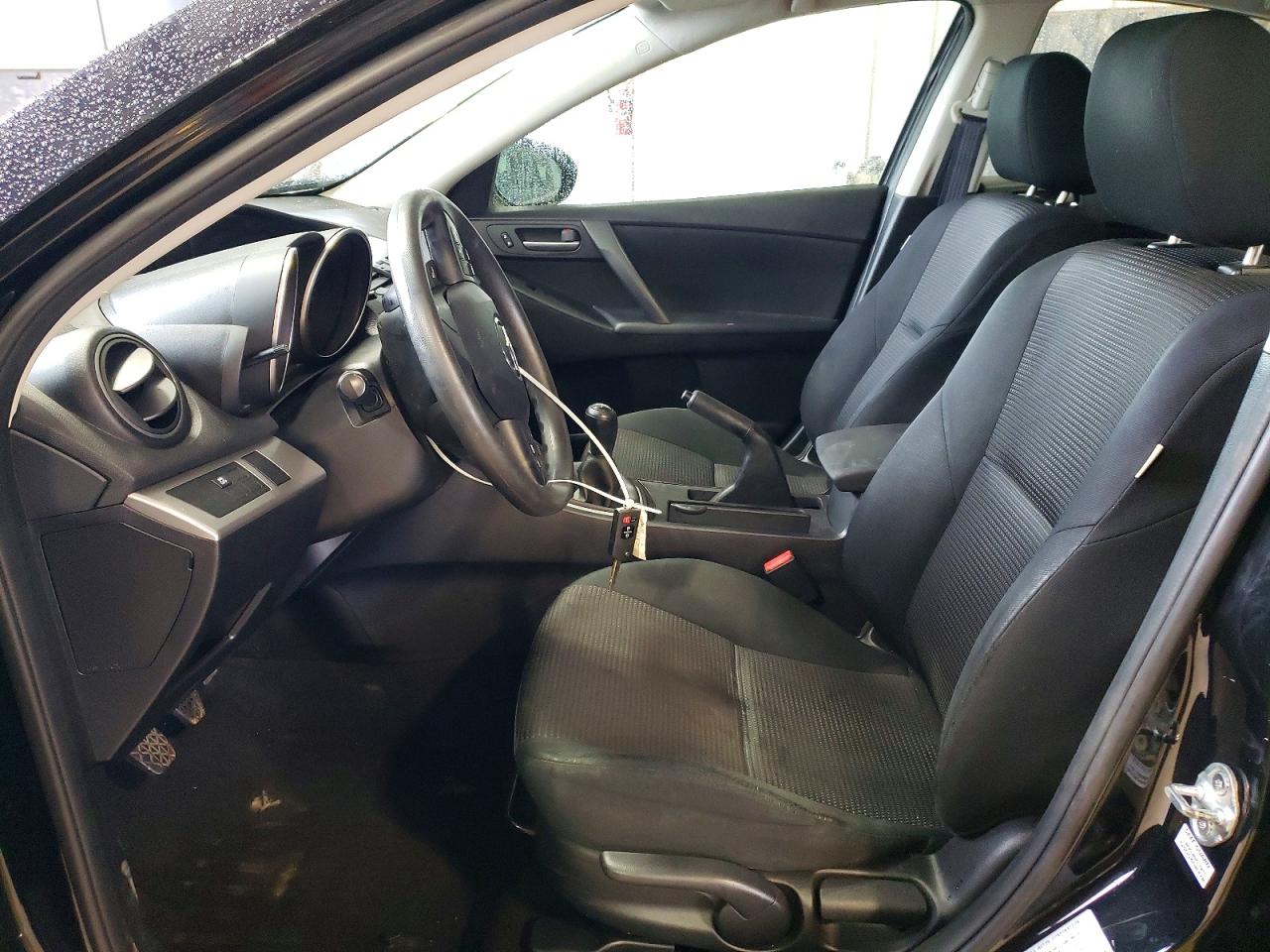2013 MAZDA 3