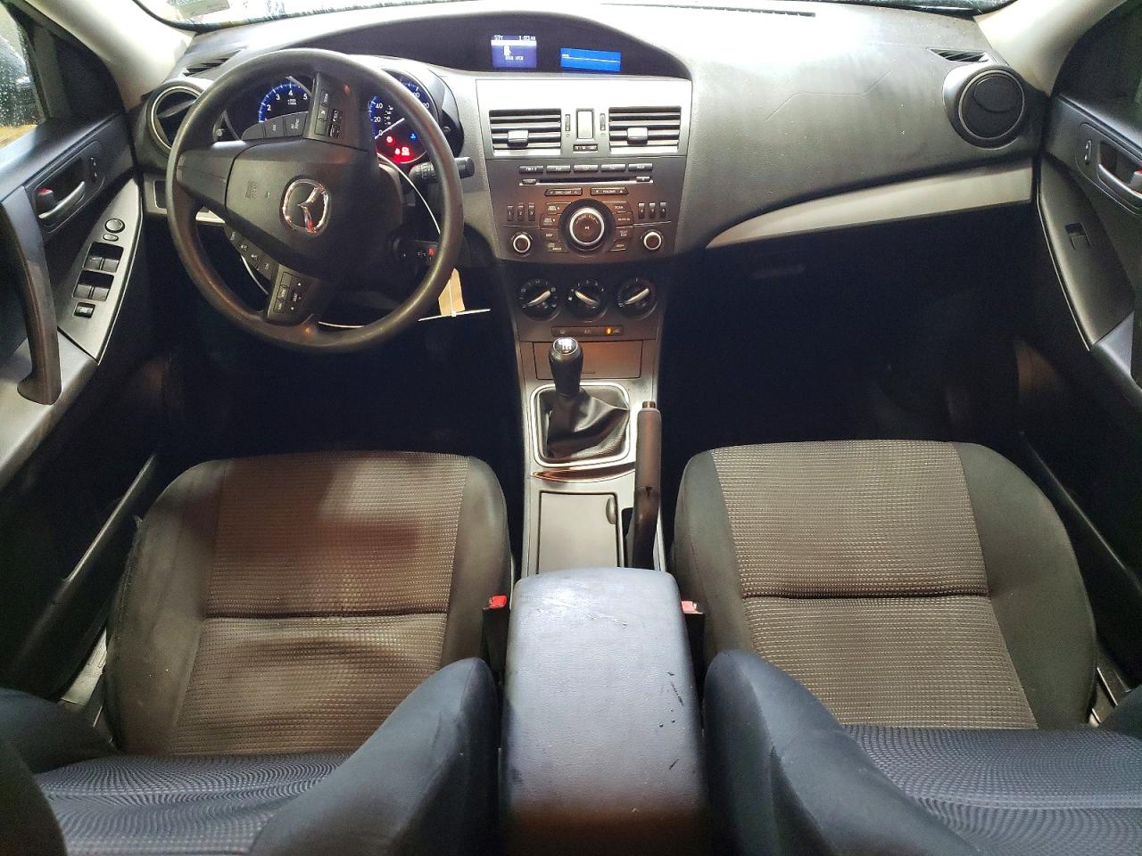 2013 MAZDA 3