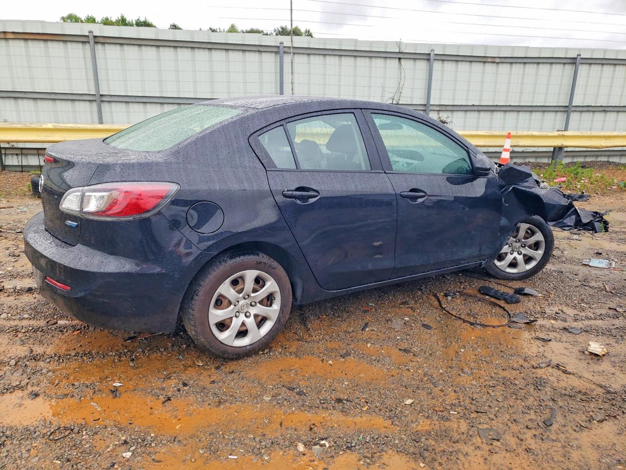 2013 MAZDA 3