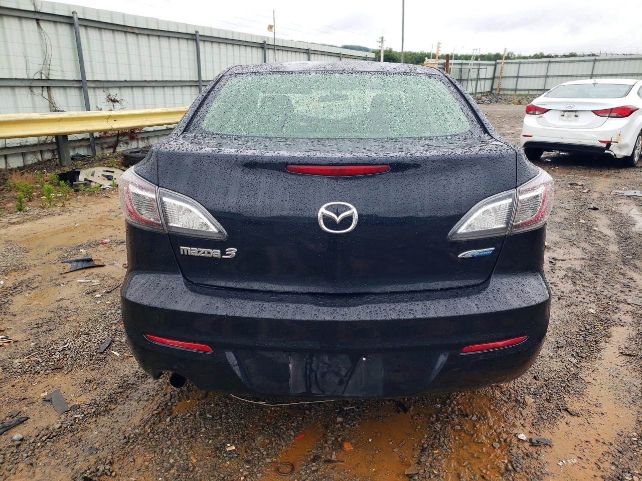 2013 MAZDA 3