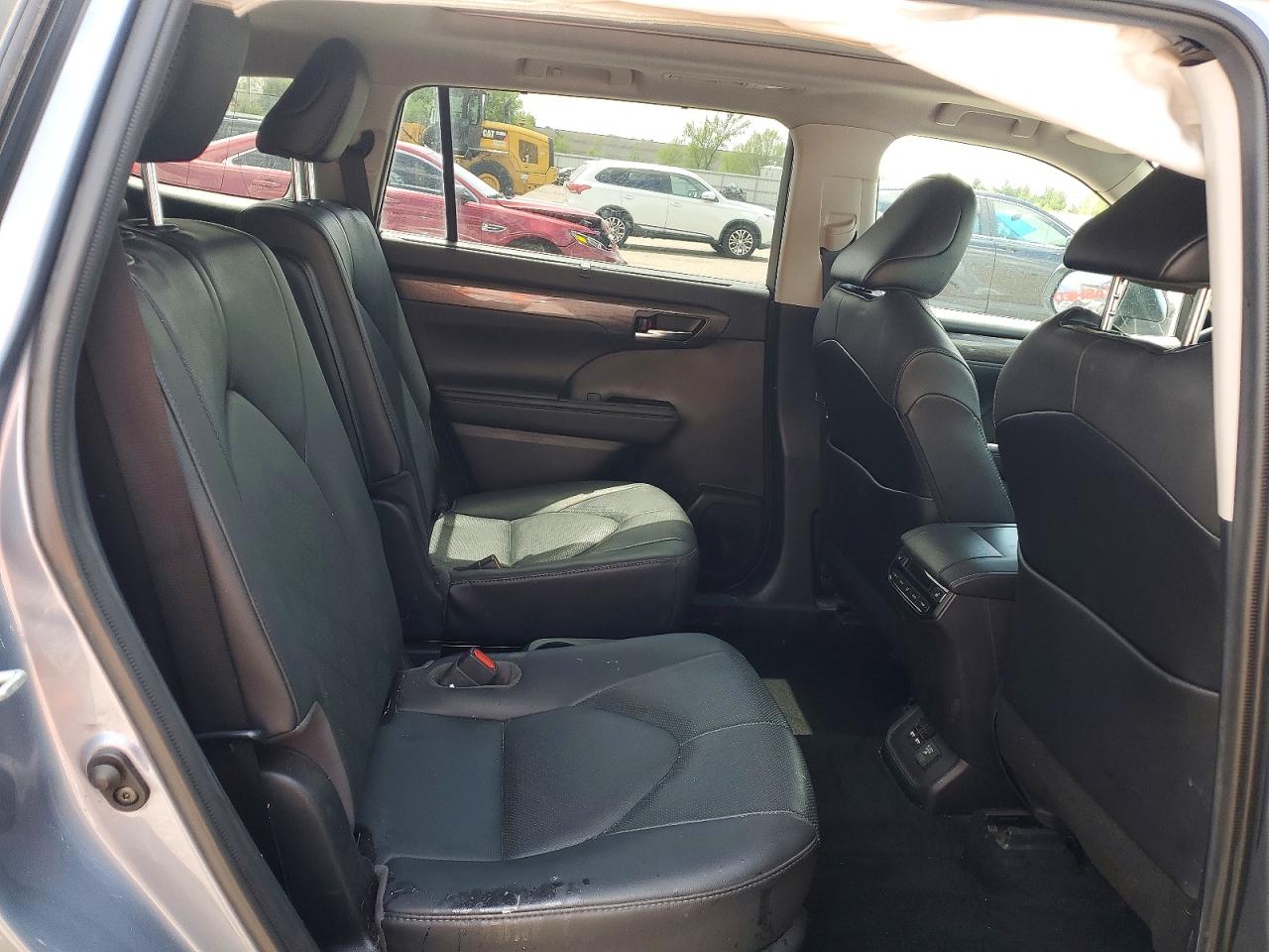 2021 TOYOTA HIGHLANDER