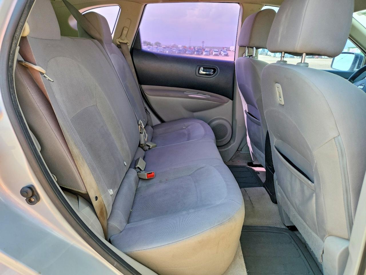 2014 NISSAN ROGUE