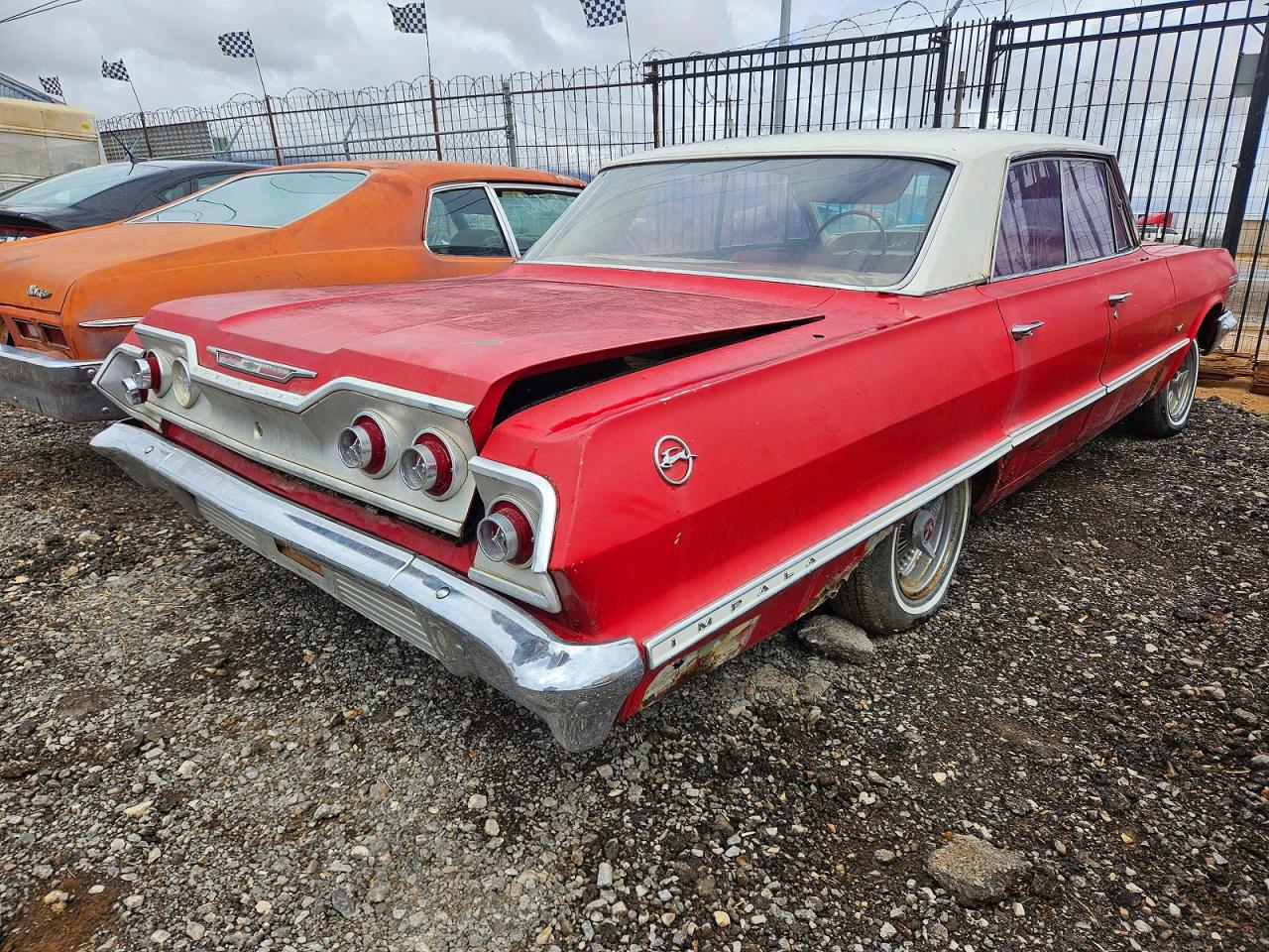 1963 CHEVROLET IMPALA