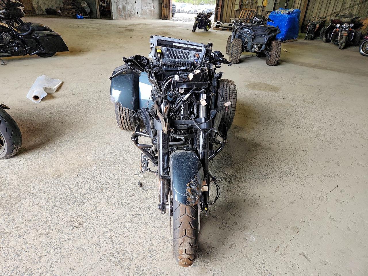 2026 HARLEY DAVIDSON FLHLT