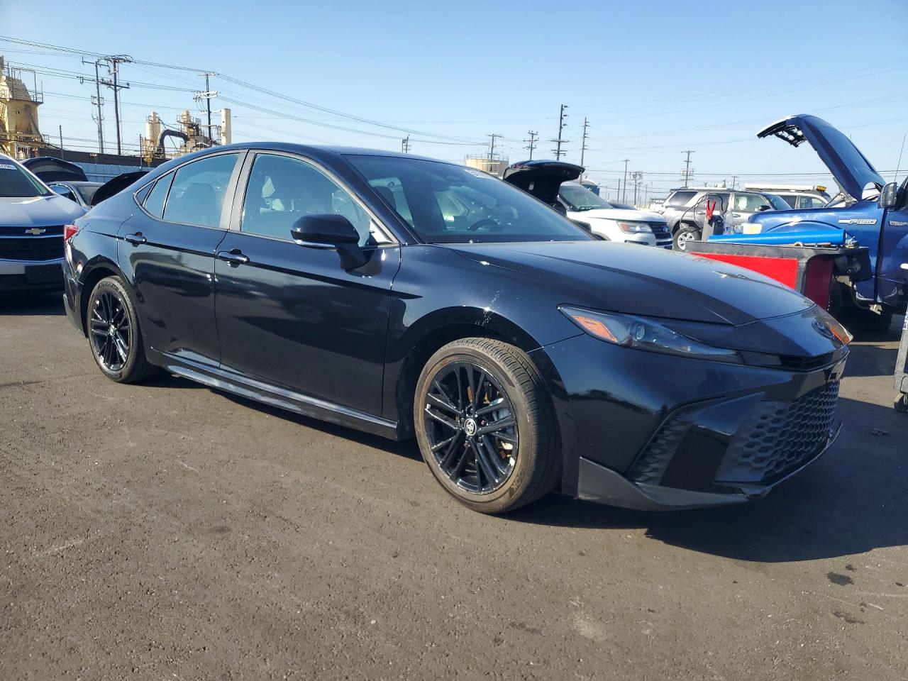 2025 TOYOTA CAMRY