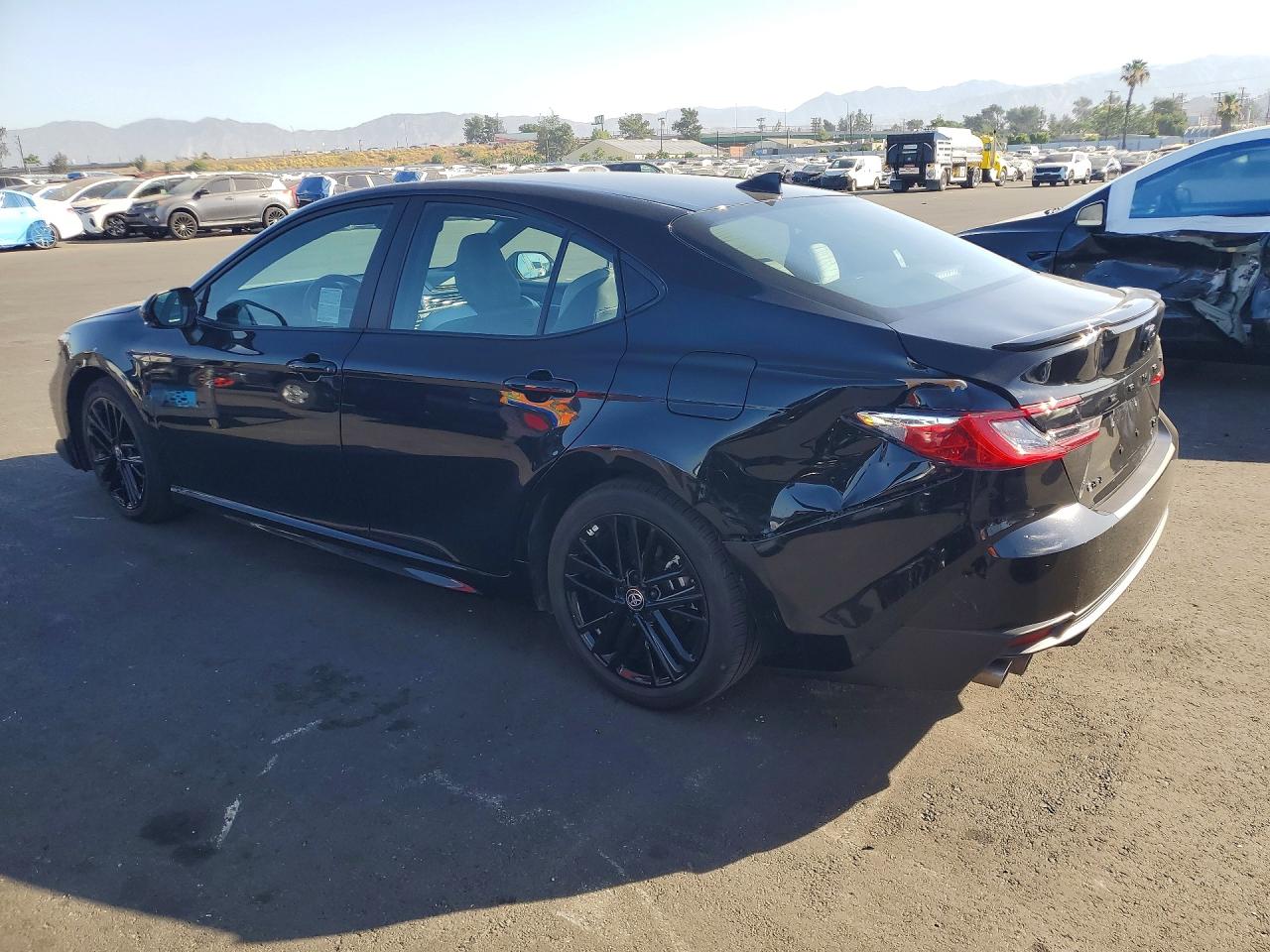 2025 TOYOTA CAMRY