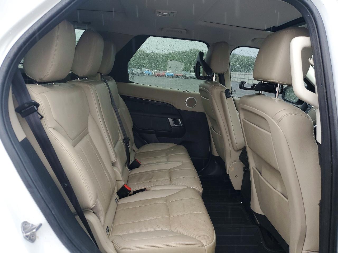 2018 LAND ROVER DISCOVERY